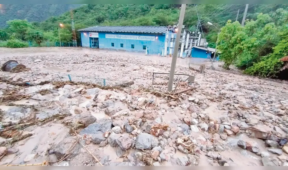 Daños. Masa de lodo y piedras causó daños en hidroeléctrica. Daños. Masa de lodo y piedras causó daños en hidroeléctrica.