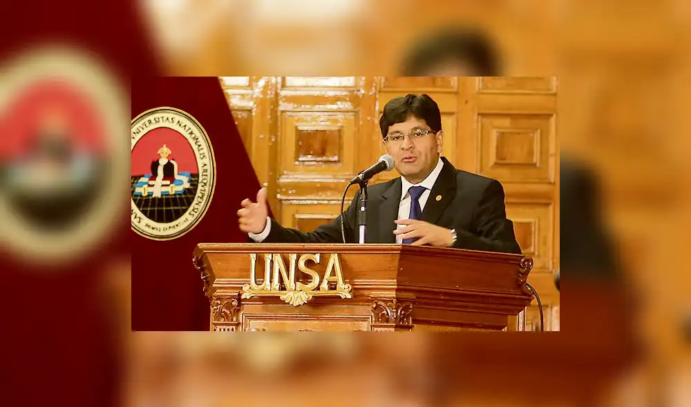 Universidad  investiga presunto plagio de contralor Edgar Alarcón