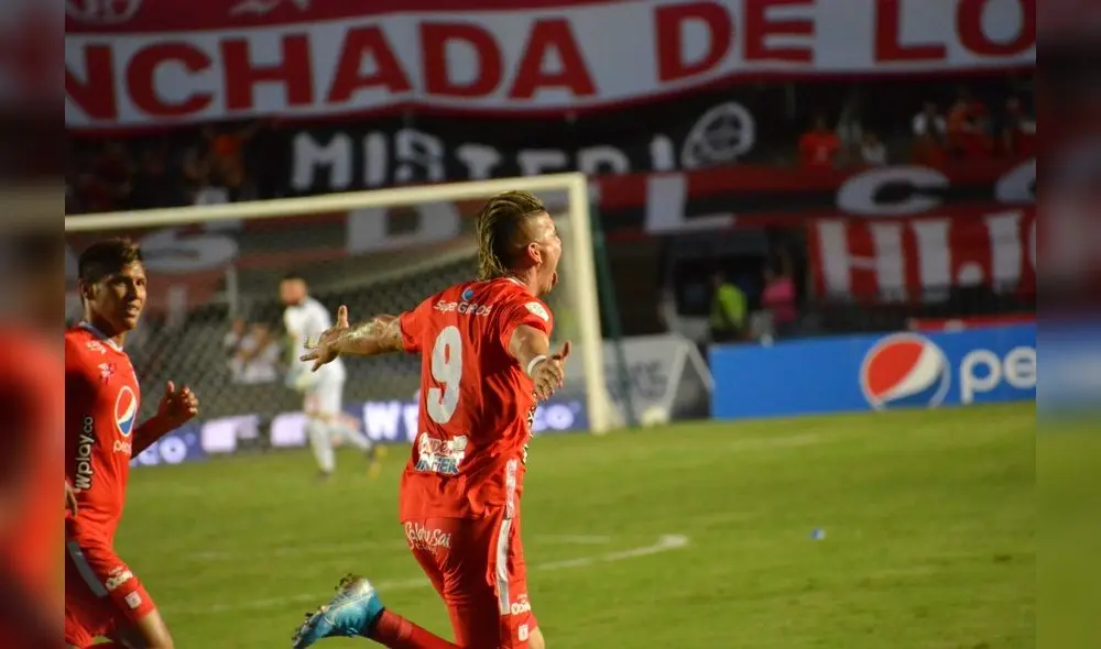Michael Rangel celebra tras anotar un gran gol de chalaca. Foto: Twitter América de Cali. Michael Rangel celebra tras anotar un gran gol de chalaca. Foto: Twitter América de Cali.