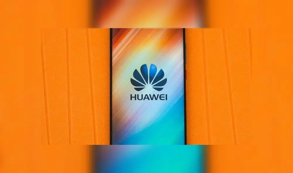 Huawei estaría trabajando un smartphone con cámara frontal oculta bajo la pantalla.