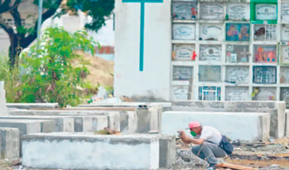 Dolor. En Guayaquil, la muerte es moneda corriente. Hay mucha incertidumbre todavía. (Foto: EFE)