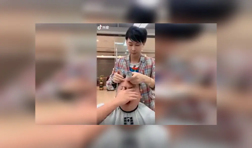 Video es viral en Facebook. El joven comenzó a sentir alergia de sus propios cabellos y estornudó fuertemente, sin sospechar las terribles consecuencias. Foto: Captura.