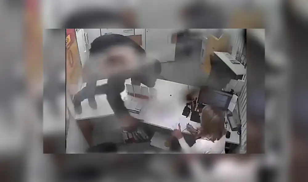 Empleada se enfrenta a delincuente, lo desarma y lo expulsa a gritos [VIDEO]