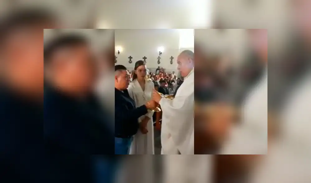 Facebook viral: sacerdote le da copa de vino a creyente y este se lo termina todo