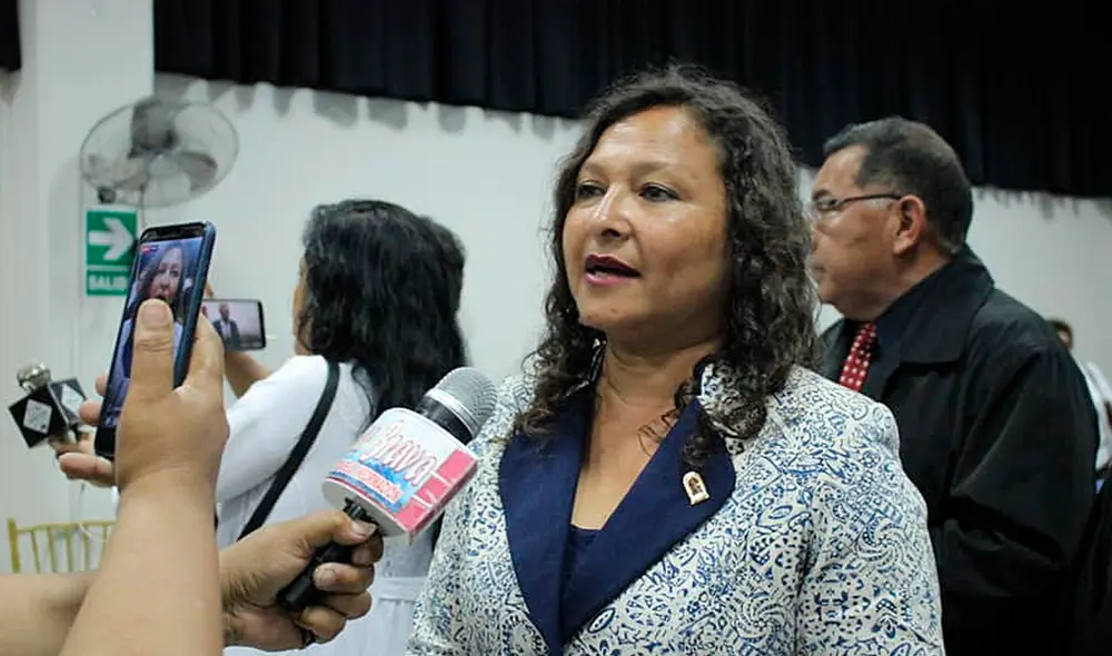 Candidata por Alianza Para el Progreso propone regresar al servicio militar obligatorio. Foto: Facebook Magda Cortez. Candidata por Alianza Para el Progreso propone regresar al servicio militar obligatorio. Foto: Facebook Magda Cortez.