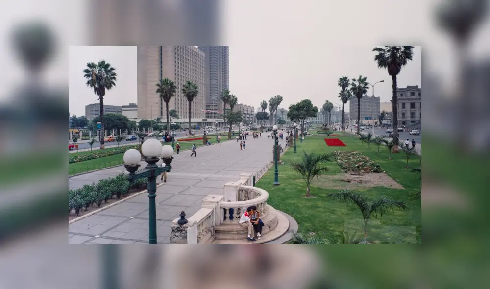 Monumentos de plaza de Paseo de los Héroes Navales fueron destruidos. Foto: Difusión