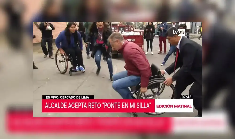 Jorge Muñoz pudo comprobar lo difícil de movilizarse con silla de ruedas con rampas no exclusivas. (Foto: Captura de TV Perú) Jorge Muñoz pudo comprobar lo difícil de movilizarse con silla de ruedas con rampas no exclusivas. (Foto: Captura de TV Perú)