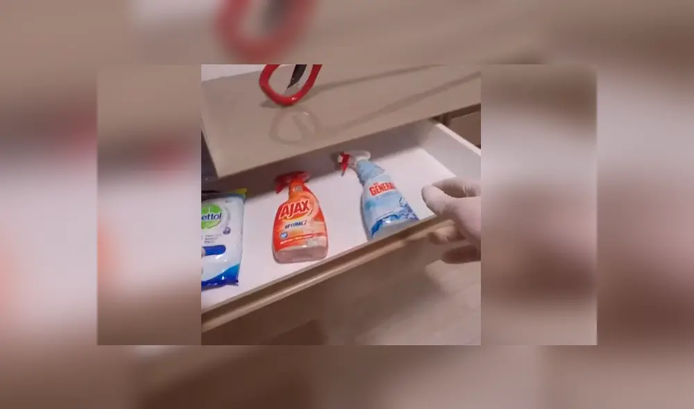 Usando desinfectantes en su lugar.