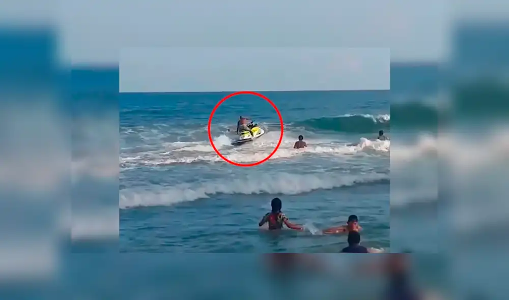 Hombre en moto acuática salva a un niño de ahogarse con increíble maniobra [VIDEO]