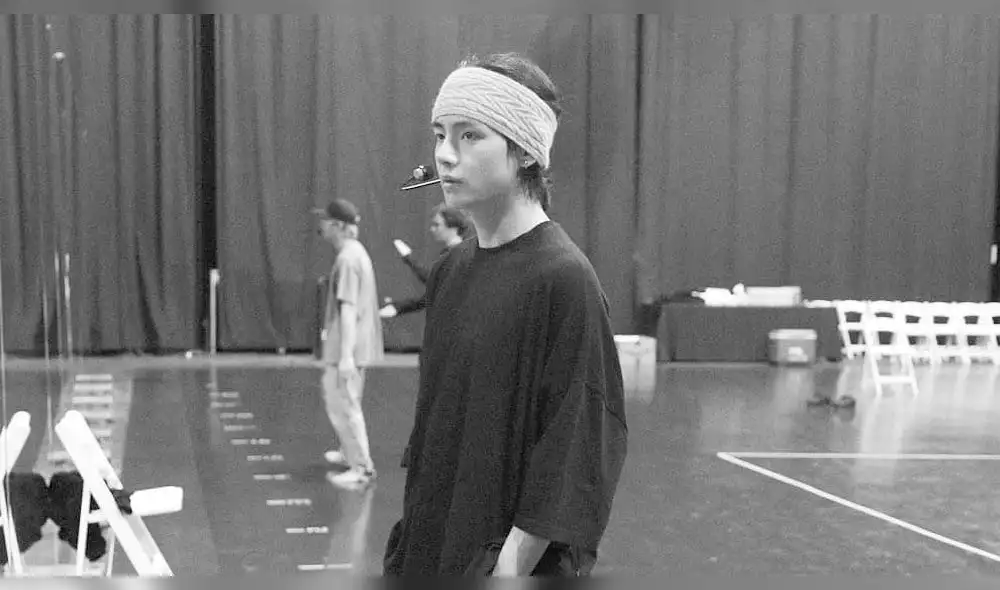 Desliza para ver más fotos de Taehyung de BTS. Créditos: Big Hit Entertainment