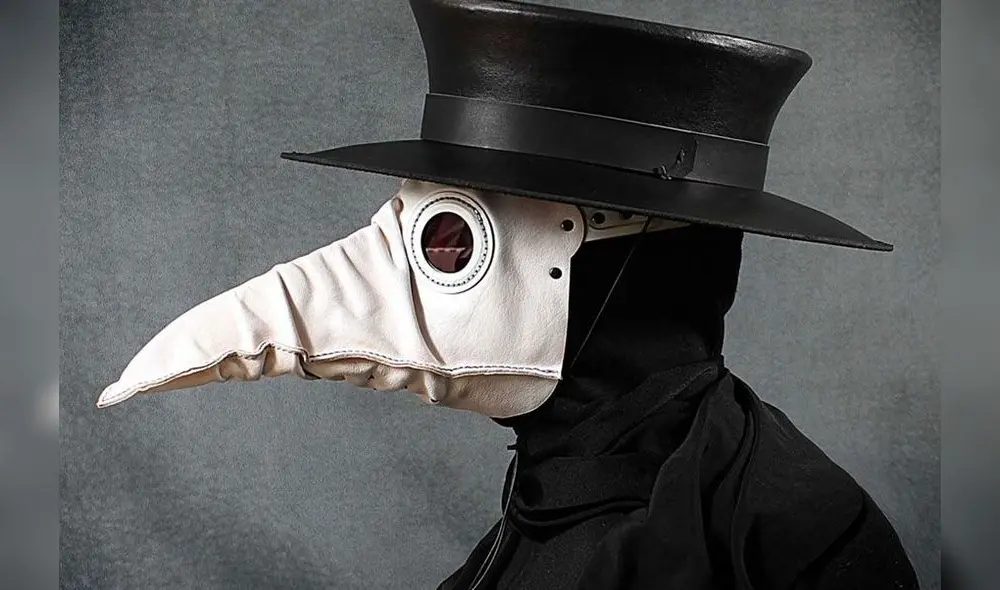 Algunos doctores utilizaban máscaras que parecían picos de aves llenas de artículos aromáticos para tratar a pacientes de peste negra. (Foto: PlagueDoctorsMask)