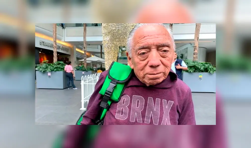 Hombre de 74 años reparte a pie pedidos de comida por delivery [VIDEO]