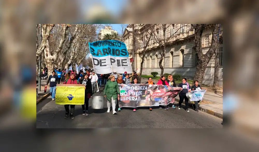 Protestas en Argentina por la inestabilidad económica del gobierno de Mauricio Macri. Protestas en Argentina por la inestabilidad económica del gobierno de Mauricio Macri.