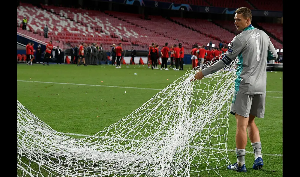 Champions League: Manuel Neuer se llevó un peculiar recuerdo tras campeonar con el Bayern Múnich. Foto: AFP