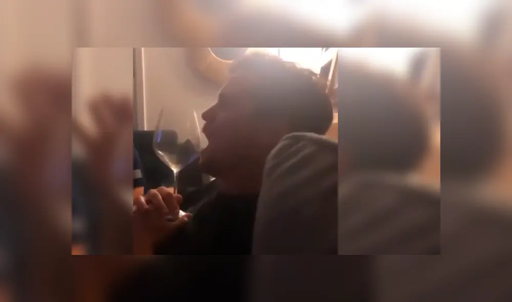 El curioso momento quedó registrado en video y ha sorprendido a miles de usuarios en YouTube.