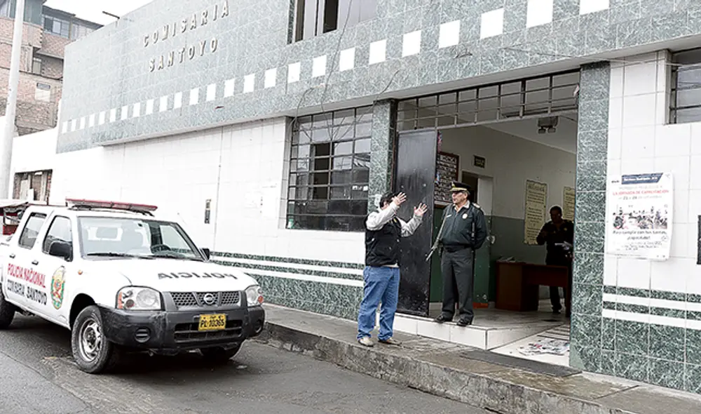 Se fueron. Todo el personal de la comisaría de San Cayetano fue relevado de su puesto por los hechos ocurridos.