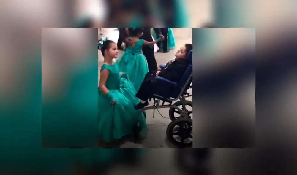 Vía Facebook. La niña escogió a su hermano con parálisis cerebral para que sea su pareja de graduación. Vía Facebook. La niña escogió a su hermano con parálisis cerebral para que sea su pareja de graduación.