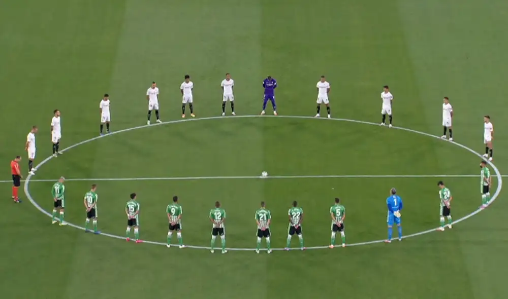 Sevilla y Betis guardaron un respetuoso silencio por las víctimas de la pandemia en España. Foto: Captura de pantalla/ESPN 2.
