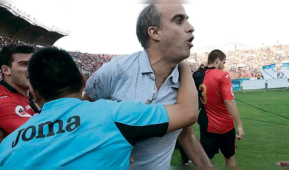 Rizqallah. Durante casi 7 años, este peruano de origen palestino dio grandes alegrías a los hinchas del Dominó, pero ahora tendrá que rendir cuentas. Rizqallah. Durante casi 7 años, este peruano de origen palestino dio grandes alegrías a los hinchas del Dominó, pero ahora tendrá que rendir cuentas.