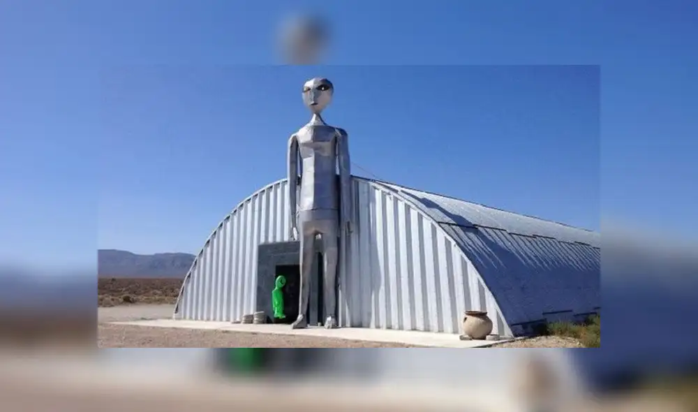 En la imagen, el Centro de Investigación de Alienígenas, una tienda de recuerdos cercana al Área 51. Foto: BBC En la imagen, el Centro de Investigación de Alienígenas, una tienda de recuerdos cercana al Área 51. Foto: BBC