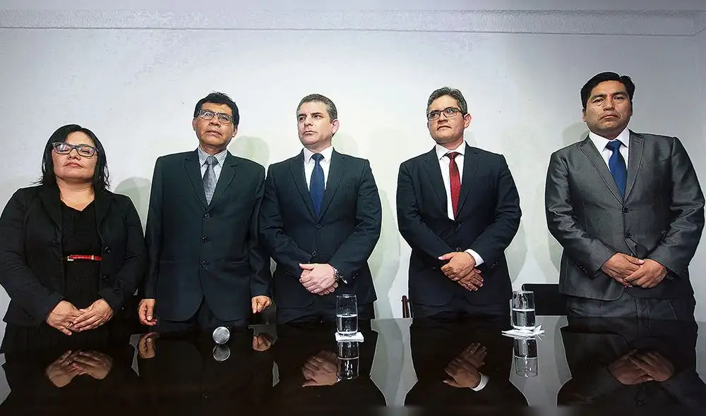 Rafael Vela y Domingo Pérez se declaran en rebeldía y apelan Rafael Vela y Domingo Pérez se declaran en rebeldía y apelan