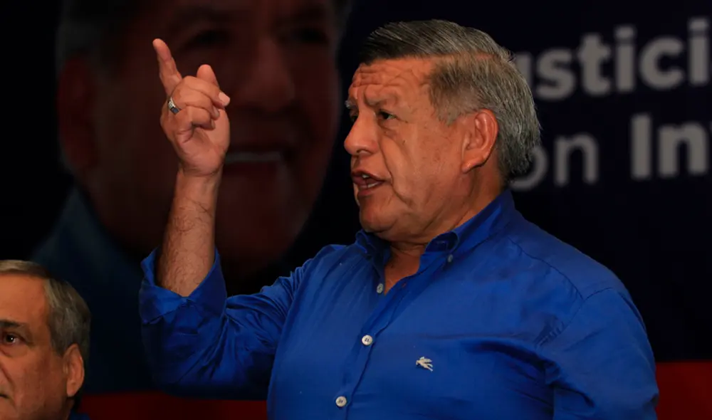 César Acuña intentó llegar a la presidencia en 2016, pero su candidatura fue tachada. Foto: La República.