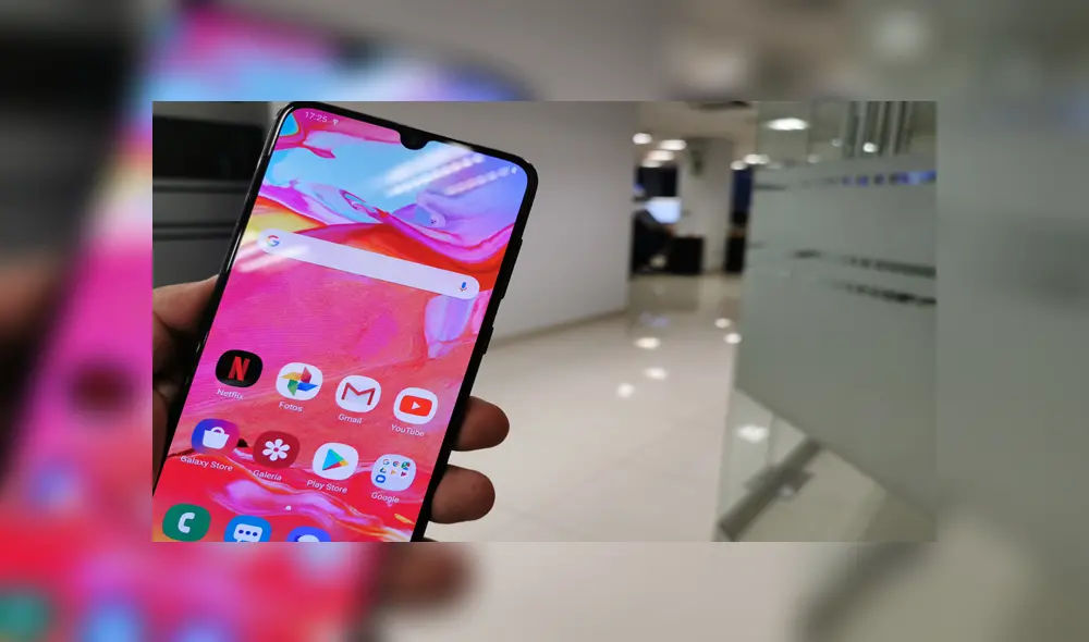 El Samsung Galaxy A70 posee una enorme pantalla de 6.7 pulgadas. Foto: Juan José López