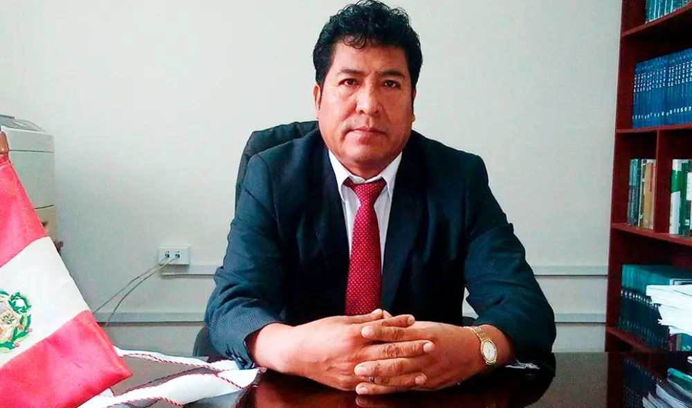 Silencio. La República pidió una explicación al fiscal Clares Perca, pero se negó a responder.Nueva identidad