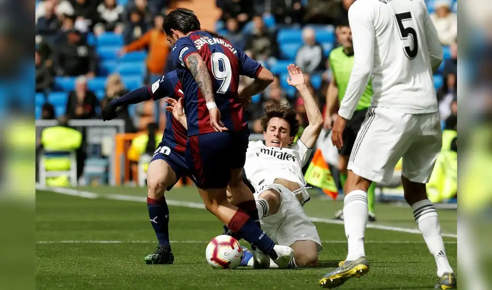 Real Madrid volteó y ganó 2-1 al Eibar en el Santiago Bernabéu [RESUMEN]