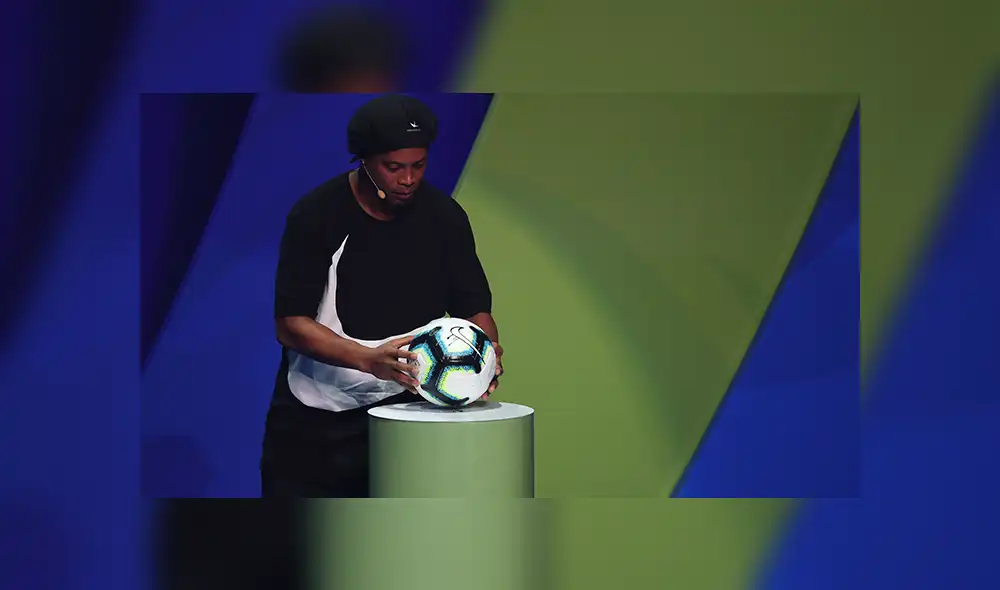 El primer video en llegar al millón de vistas es protagonizado por Ronaldinho [VIDEO]