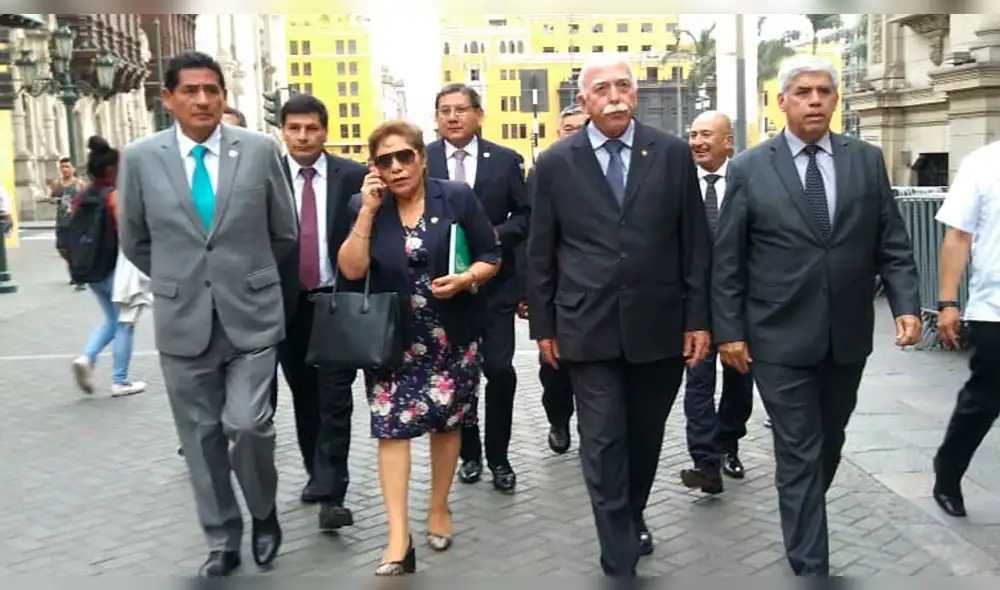 Salvador del Solar culminó reuniones con bancadas del lunes