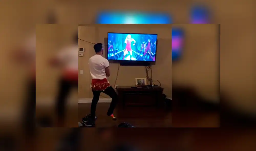 Video es viral en Facebook. Fanático de Shakira no pudo contener la emoción por la presentación de la cantante en el súper evento y protagonizó divertida escena Video es viral en Facebook. Fanático de Shakira no pudo contener la emoción por la presentación de la cantante en el súper evento y protagonizó divertida escena