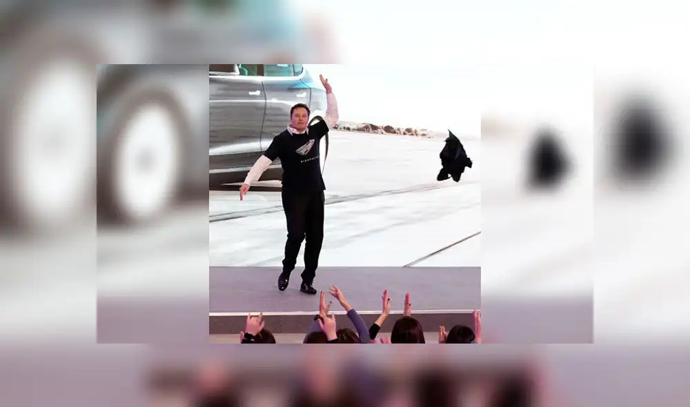 Elon Musk realiza atrevido baile para celebrar logro en evento [VIDEO]