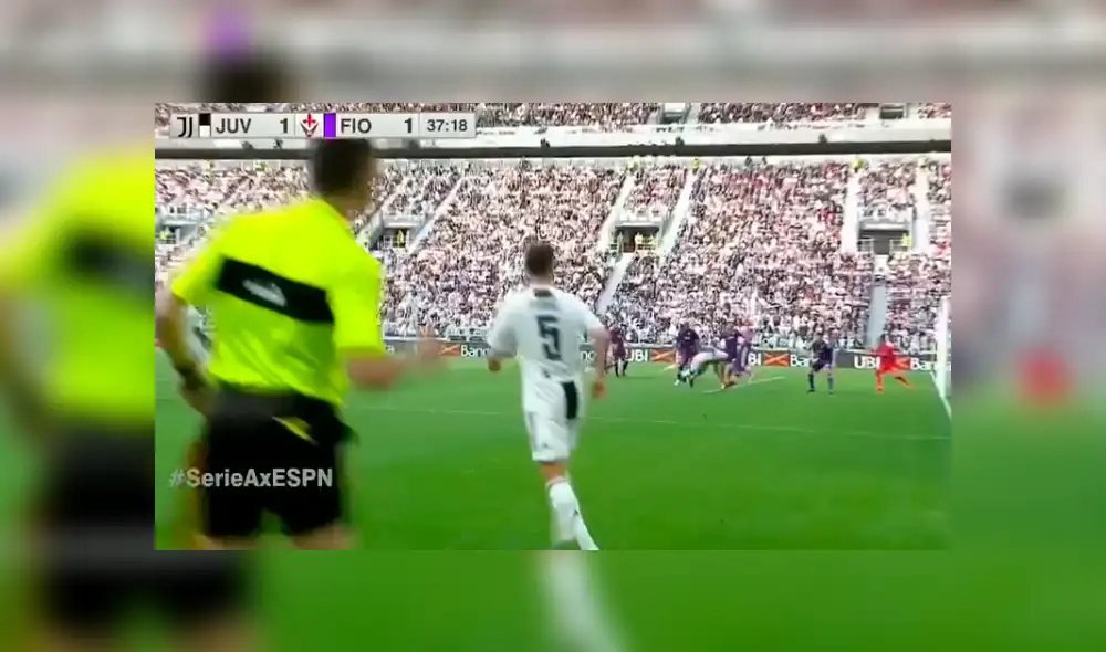 Juventus vs Fiorentina: Alex Sandro se lanzó de ‘palomita’ y decretó el 1-1 [VIDEO]