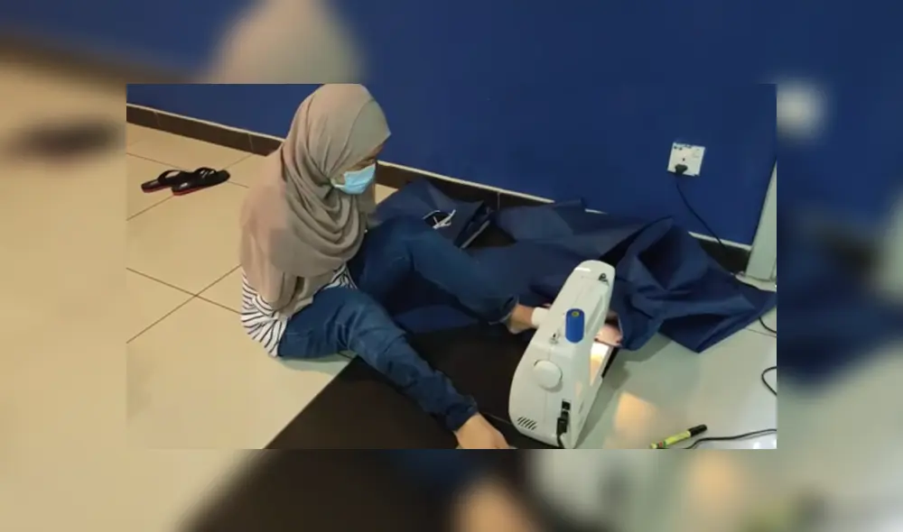 Mujer con discapacidad fabrica barbijos para donar a los médicos. Foto: Captura Mujer con discapacidad fabrica barbijos para donar a los médicos. Foto: Captura