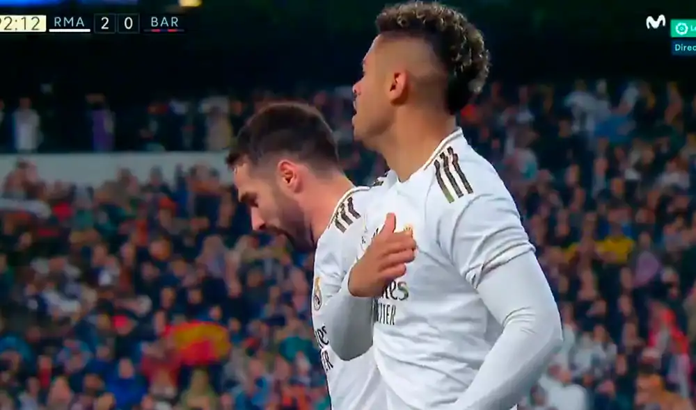 Mariano Díaz se tocó el escudo del Real Madrid tras marcar el 2-0 del clásico español. | Foto: Movistar+ Mariano Díaz se tocó el escudo del Real Madrid tras marcar el 2-0 del clásico español. | Foto: Movistar+