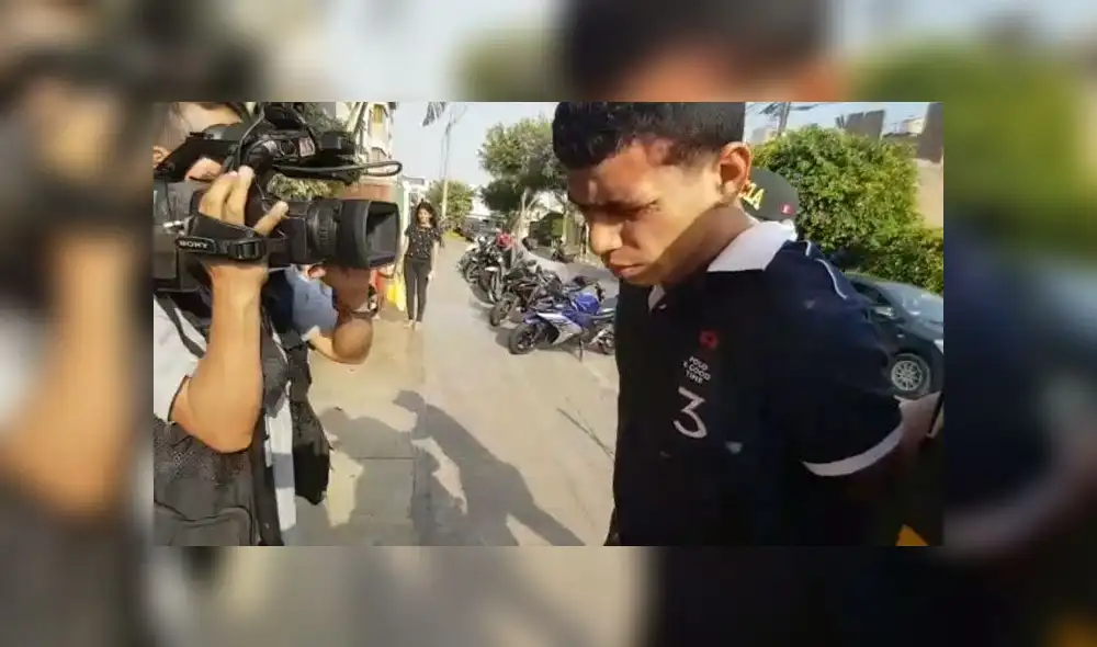 José David Azócar Villaroel (27) robó costosas pertenencias en local, pero no pudo huir gracias a rápida acción de transeúntes. (Foto: Captura de video / La República) José David Azócar Villaroel (27) robó costosas pertenencias en local, pero no pudo huir gracias a rápida acción de transeúntes. (Foto: Captura de video / La República)