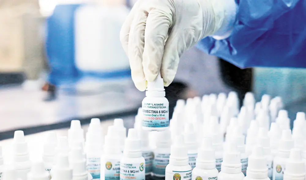 En gotas. A diario se elaboran 250 dosis del medicamento. (Foto: Flavio Matos) En gotas. A diario se elaboran 250 dosis del medicamento. (Foto: Flavio Matos)