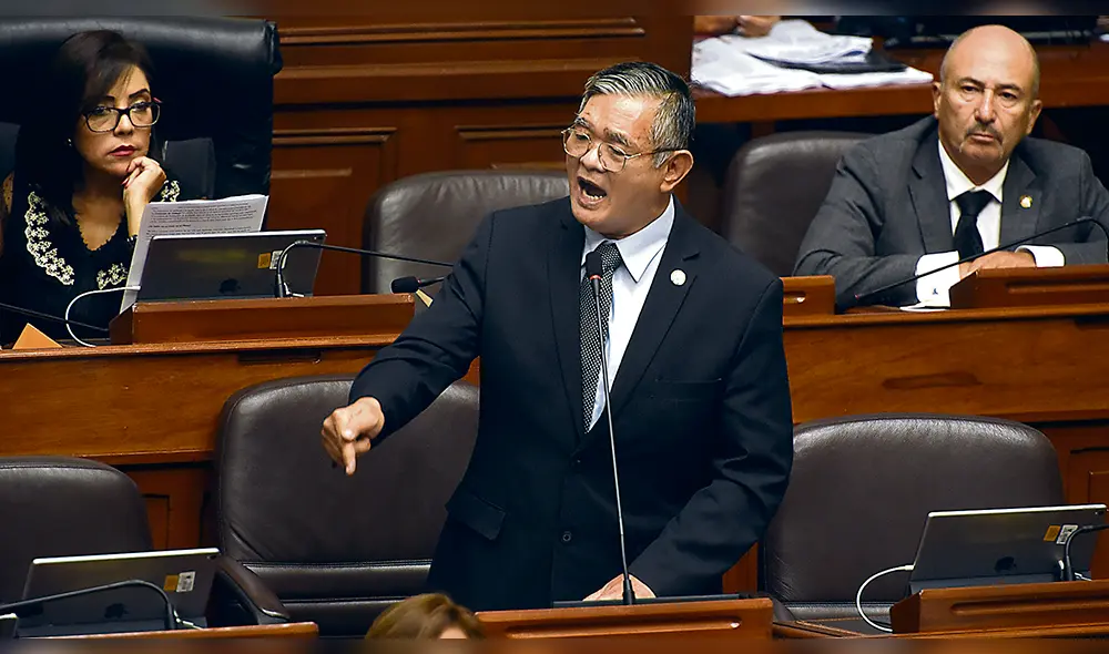 Suspenden a Foronda por contratar exinterna por caso de terrorismo