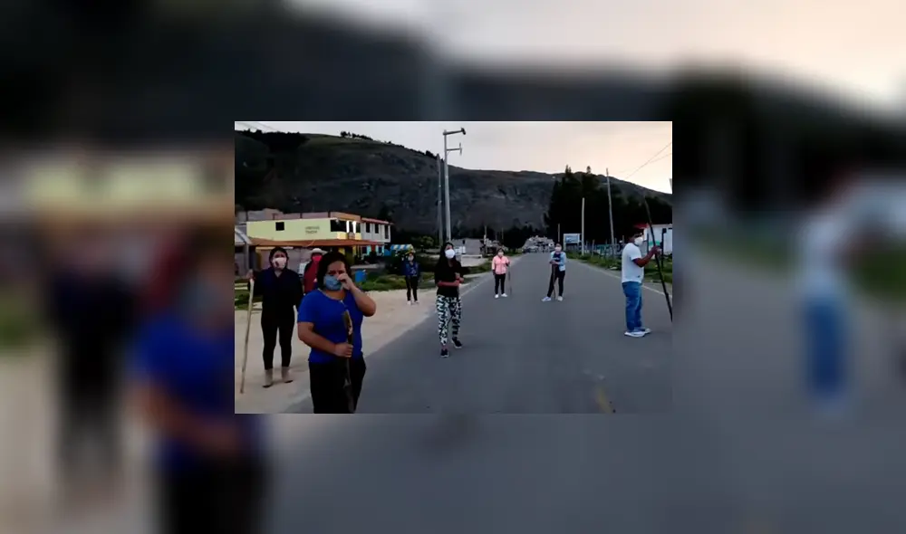 Huamachuco: pobladores evitan con palos y látigos que personal de salud realice cuarentena Huamachuco: pobladores evitan con palos y látigos que personal de salud realice cuarentena