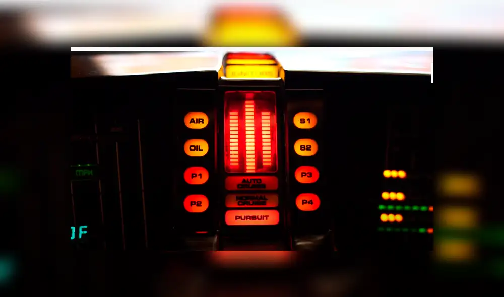 El joven ha pasado aproximadamente 480 días y más de 1.000 horas convirtiendo el automóvil. Foto: Caters Clips