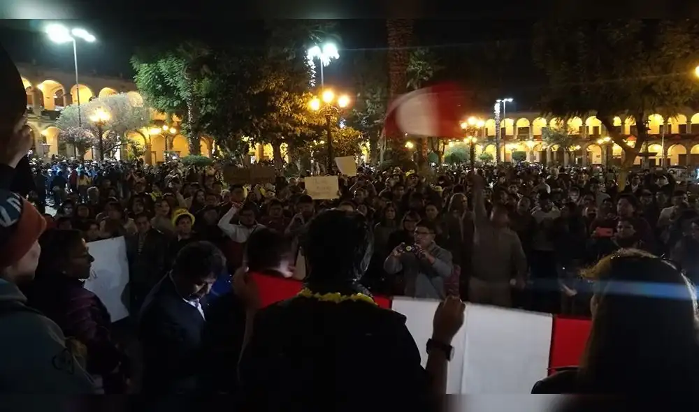 En Arequipa se movilizan y anuncian nueva protesta para hoy contra Pedro Chávarry [FOTOS y VIDEO]
