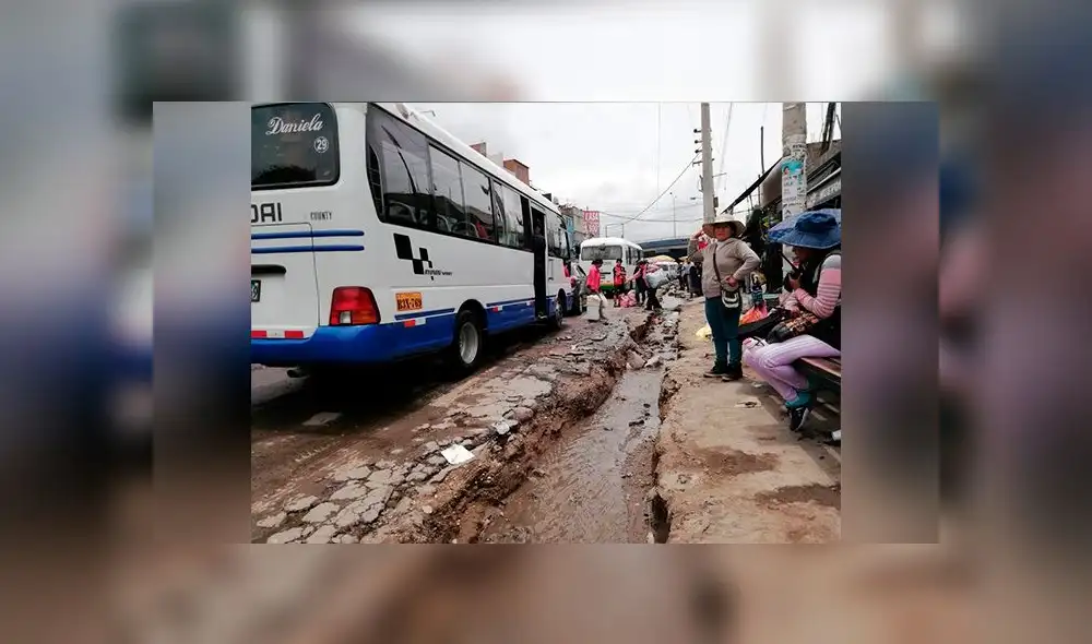 Arequipa: hueco en avenida Vidaurrázaga pone en peligro a miles [VIDEO]