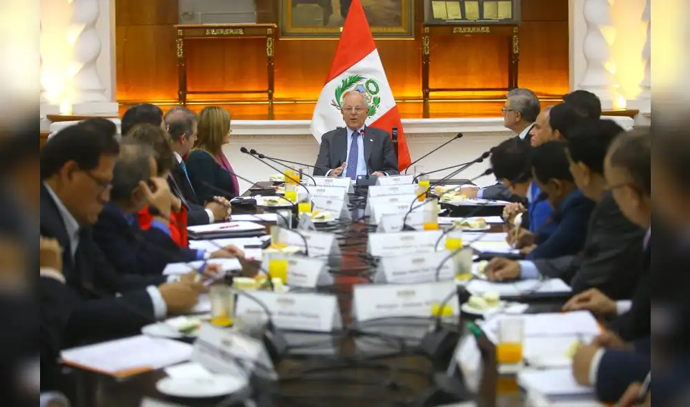 Sindicatos demandan a  Kuczynski resolver agenda laboral hasta octubre