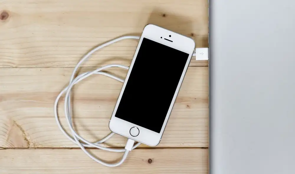 Actualización afectó a los teléfonos antiguos de Apple. Foto: Xataka