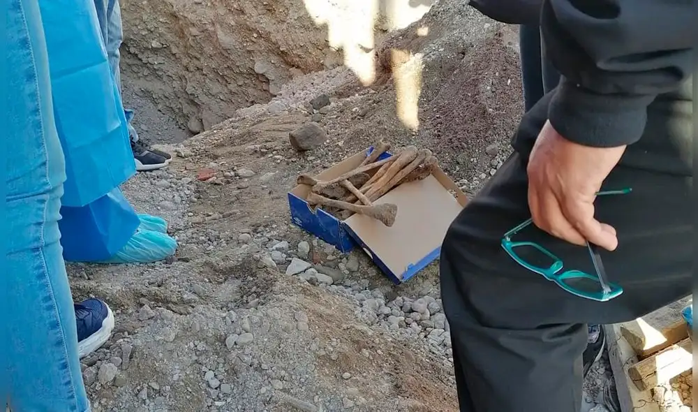 Huesos fueron trasladados hasta la morgue de Arequipa. Foto: PNP.