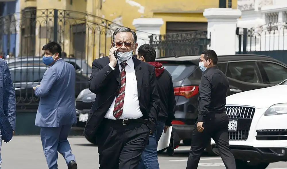 Acusan a Alarcón de haber recibido dos millones de soles Acusan a Alarcón de haber recibido dos millones de soles