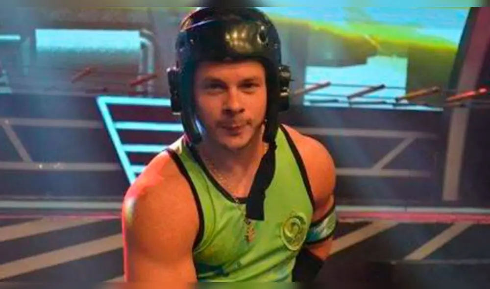 El piloto se alejó hace varios años de los programas de competencia. El piloto se alejó hace varios años de los programas de competencia.