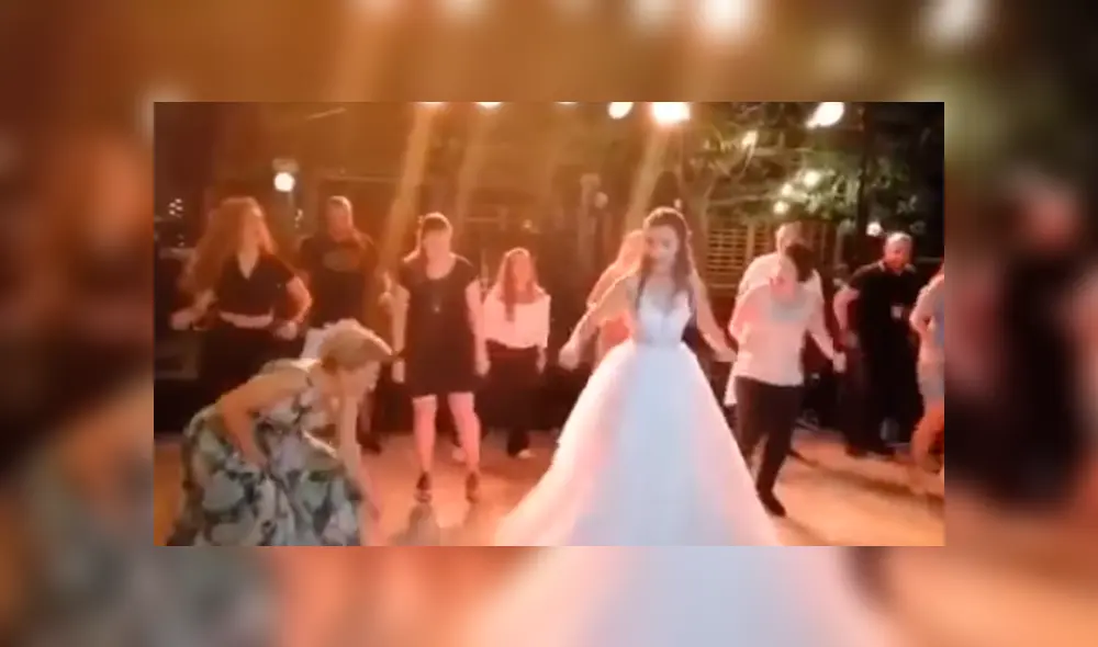 En Facebook, una novia preparó una sorpresa para su pareja e invitados bailando la canción ‘Con Calma’ de Daddy Yankee.
