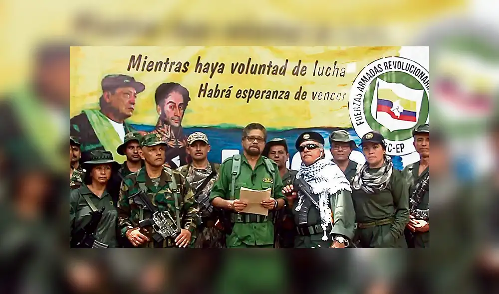 Violentos. Imagen difundida por redes sociales muestra al excomandante "Iván Márquez" (C) y al rebelde fugitivo "Jesús Santrich" (con gafas de sol). Violentos. Imagen difundida por redes sociales muestra al excomandante "Iván Márquez" (C) y al rebelde fugitivo "Jesús Santrich" (con gafas de sol).